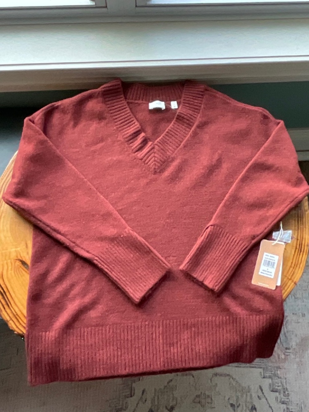Cyrus Fuzzy V-Neck Wool Blend Sweater NWT Sz Small